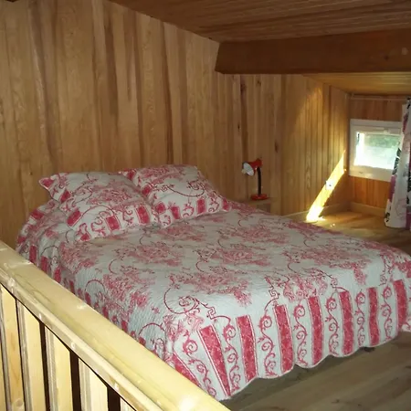 Domaine De Bois Joli Holiday home